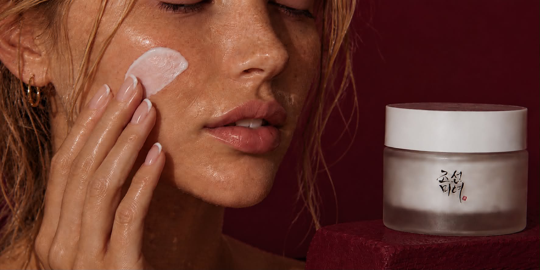 Liore Korean beauty model hero banner